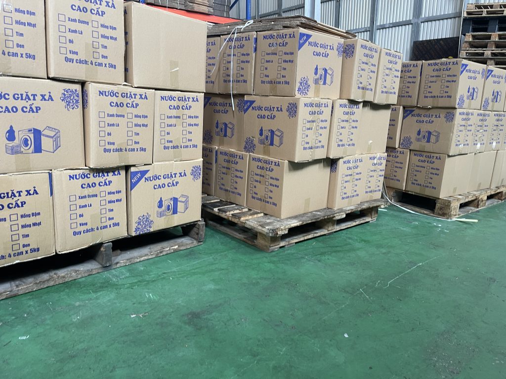 Gia Công Nước Giặt Xả Cao Cấp: Nhìn Kho Hàng Xuất Đi Là Hiểu Vì Sao Khách Tin