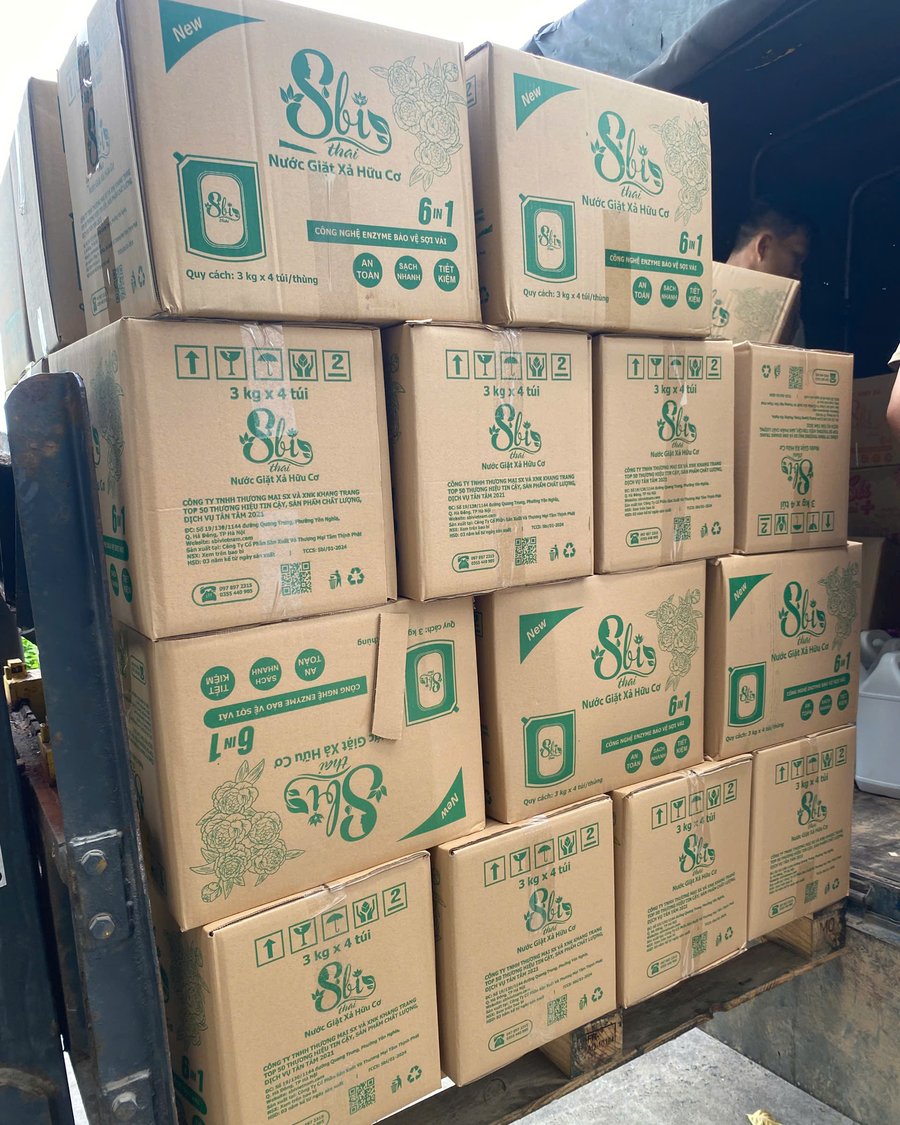 Thùng sản phẩm tẩy rửa gia công thương hiệu riêng tại nhà máy Khang Trang