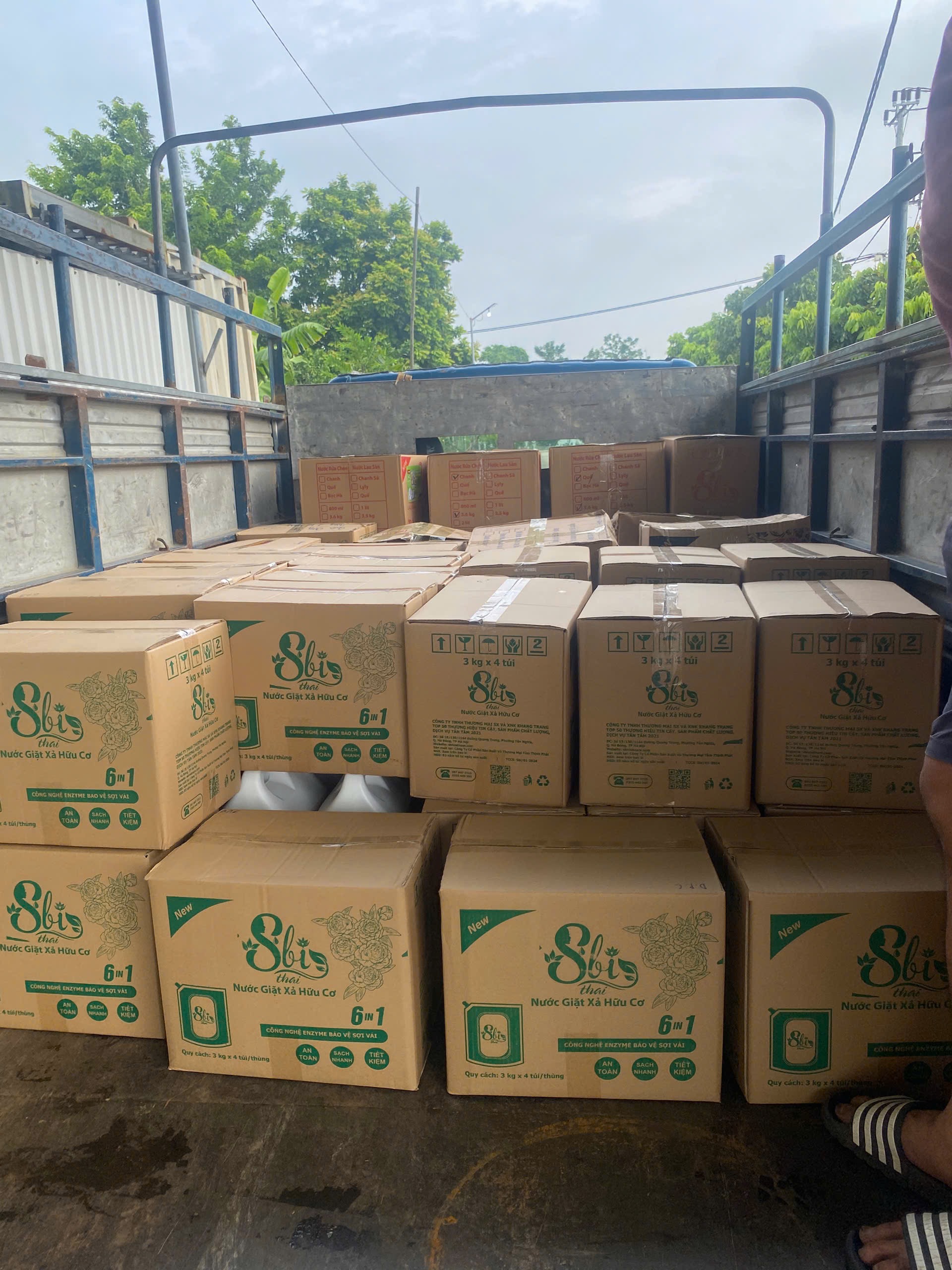 Gia công nước lau sàn tại nhà máy SBI