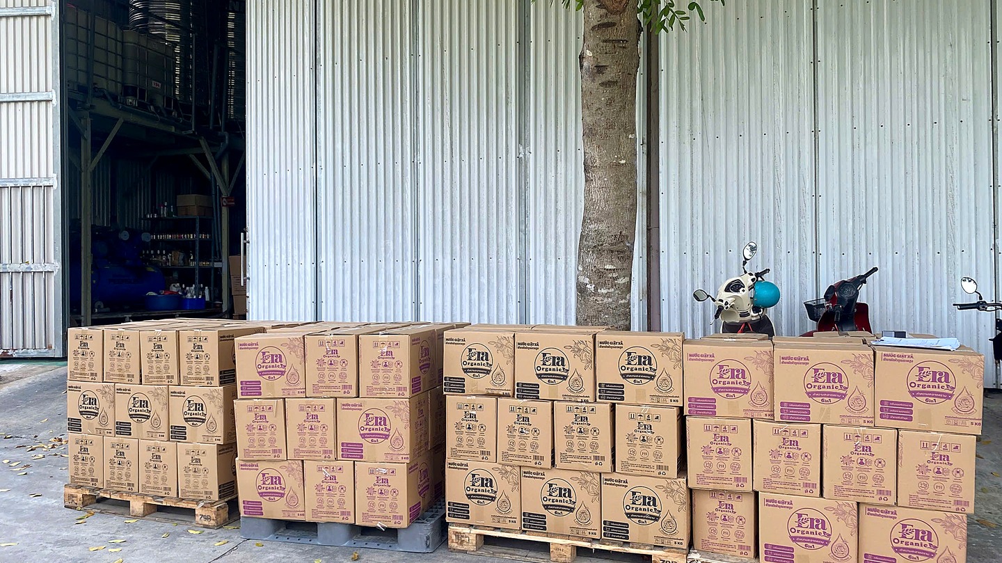Nhà máy sản xuất xịt côn trùng sinh học