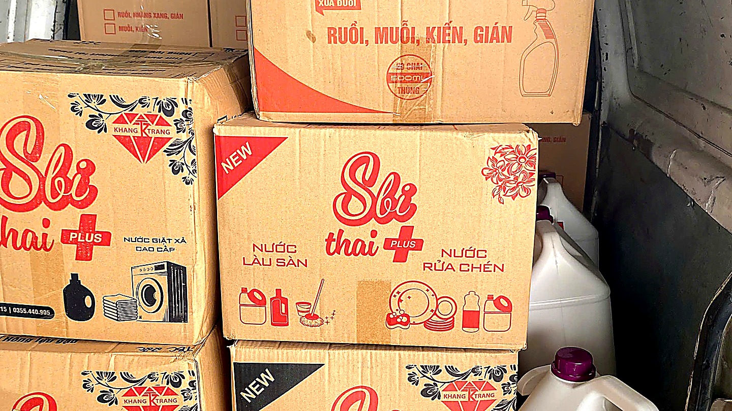 Chai xịt tẩy dầu mỡ bếp đóng nhãn riêng