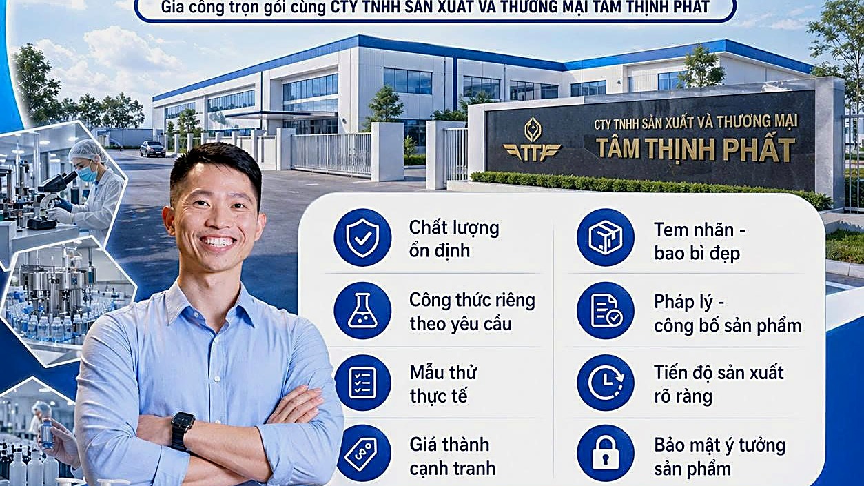 Nguyễn Mạnh Tuấn tại nhà máy