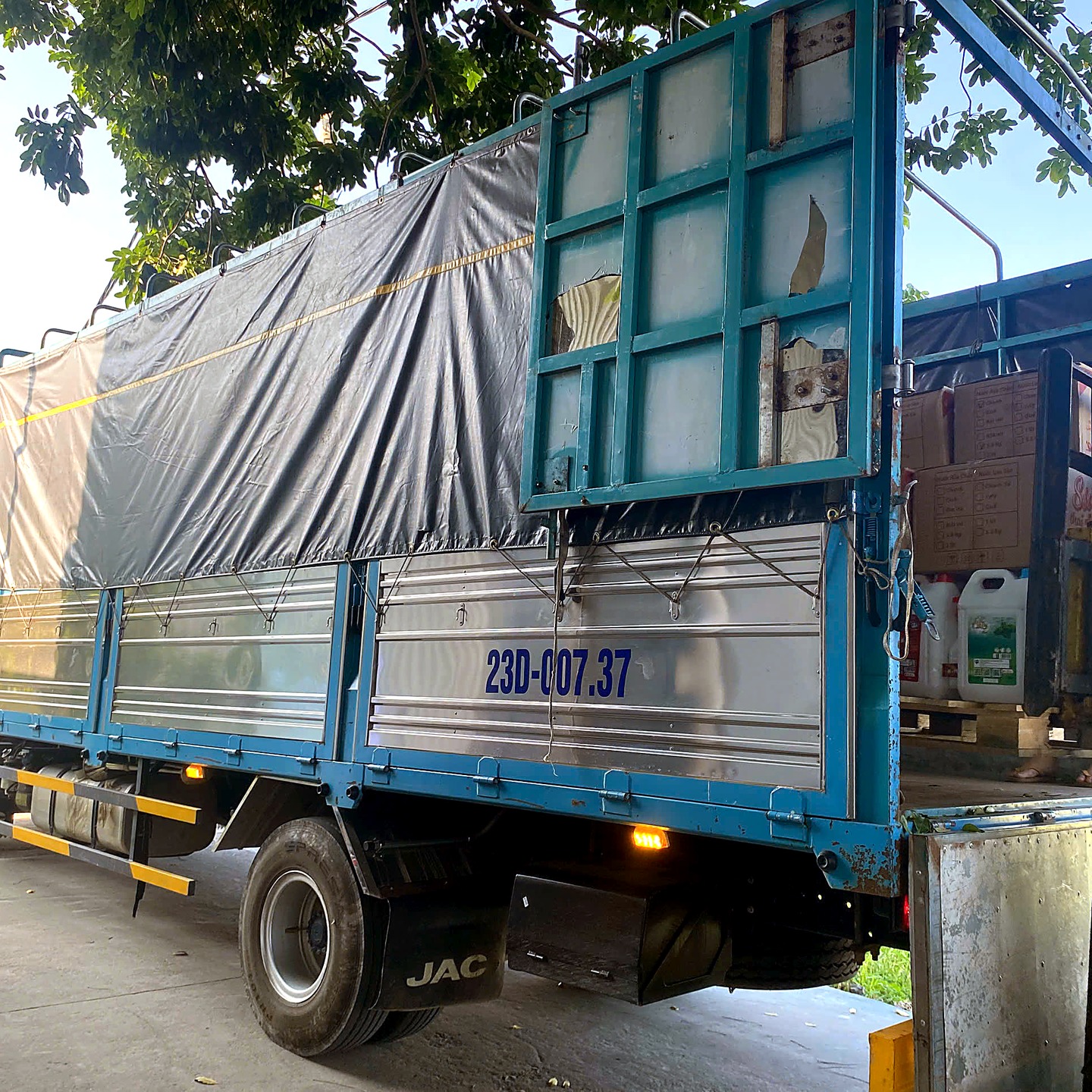 Mẫu thử nước giặt gia công trước khi làm hàng loạt