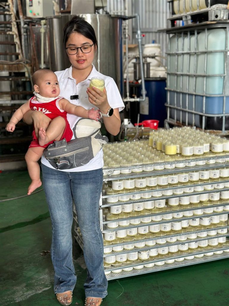 Mười Người Thợ Trong Nhà Máy Và Chuyện Giữ Người Làm